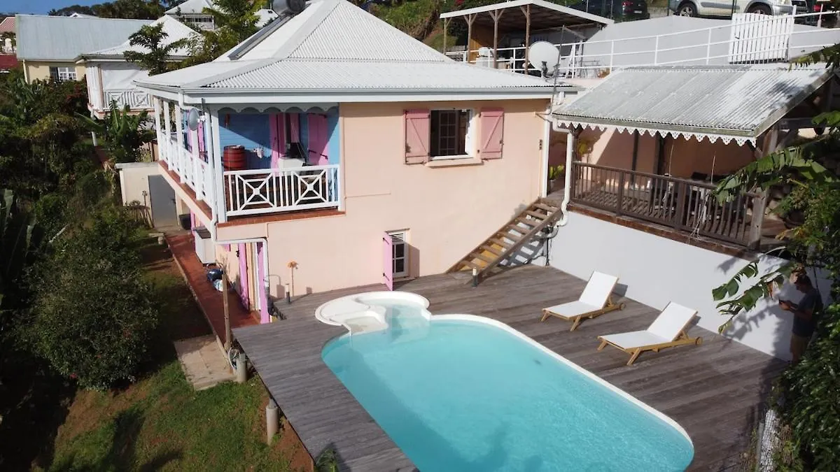 Beautiful Villa With Exceptional Views لو لامينتين