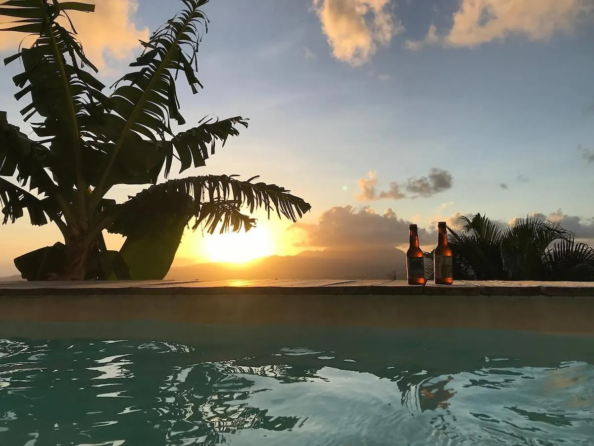 Beautiful Villa With Exceptional Views لو لامينتين